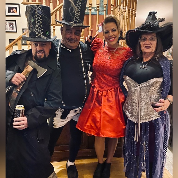 Classic 80’s prom dress. Professionally tailored to fit US Women’s size 6-8. - Picture 3 of 3